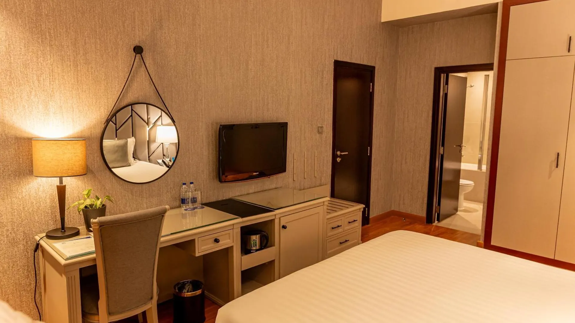 Majestic City Retreat Hotel Dubai